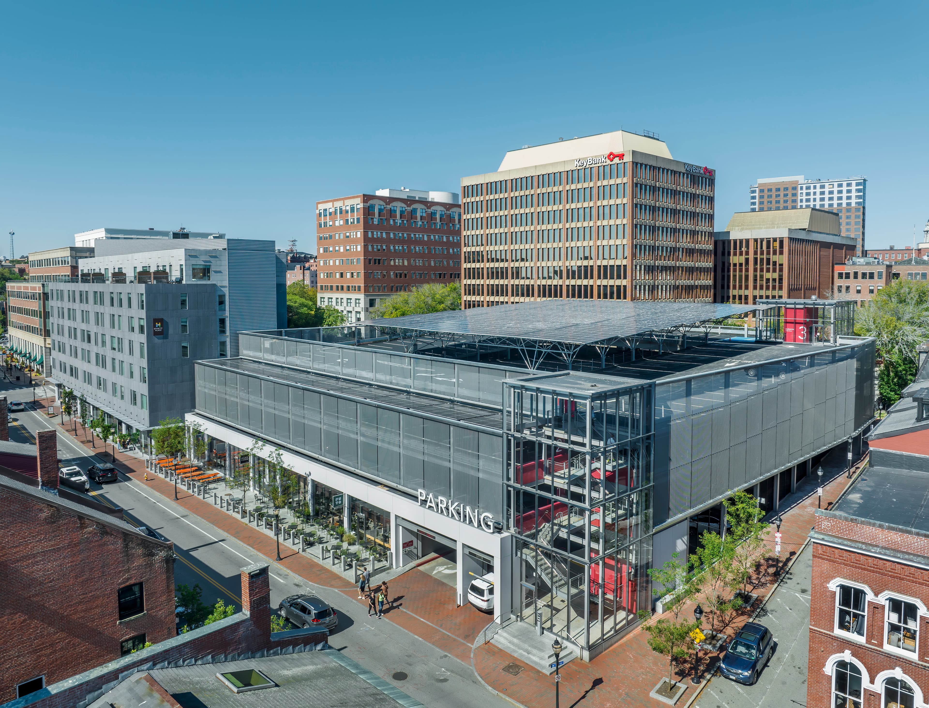 Old Port Square Garage - Image 3