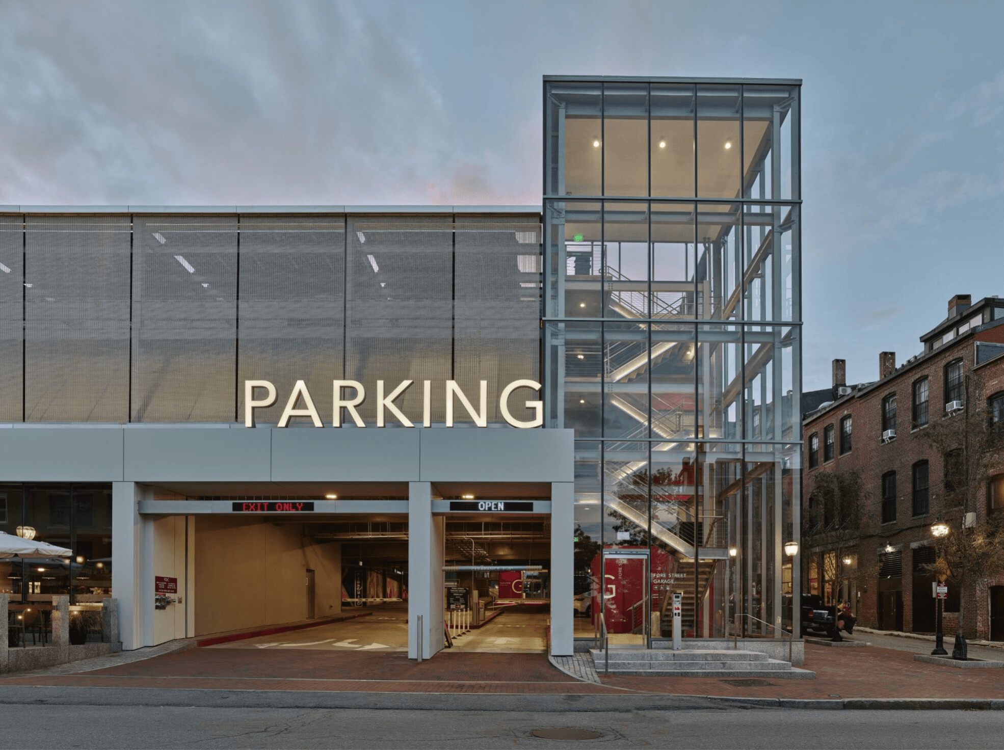 Old Port Square Garage - Image 8